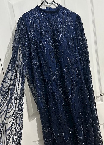 Uzun Kollu Lacivert Boncuk İşlemeli Abiye Elbise - Görsel 4