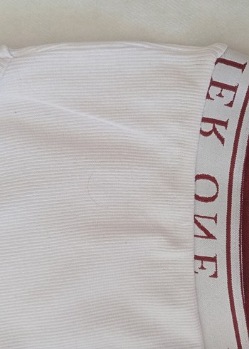 Diğer Beyaz Yüksek Yakalı Kadın Atlet