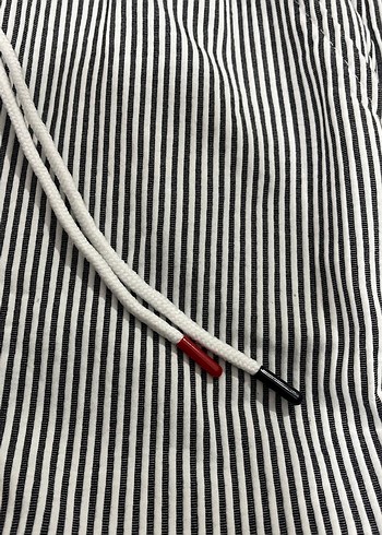 Erkek Beyaz Siyah Çizgili pazarlık olur - Görsel 3