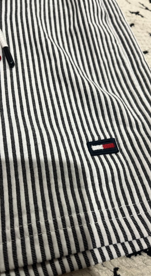 Erkek Beyaz Siyah Çizgili pazarlık olur - Görsel 2