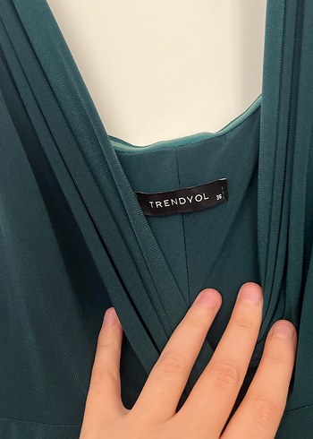 Koyu Yeşil Drapeli Uzun Kadın Elbise abiye tarzı mezuniyet - Görsel 4