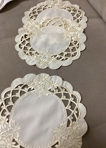 Krem Renk Nakışlı Yuvarlak 3 parça - Görsel 2