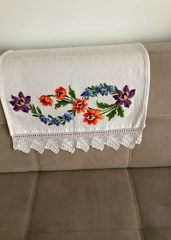 Nakışlı Beyaz,tek ucu dantel - Görsel 2