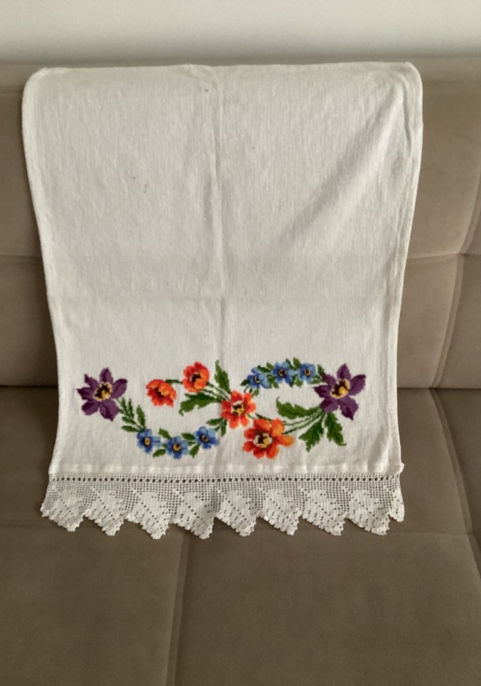 Nakışlı Beyaz,tek ucu dantel - Görsel 4