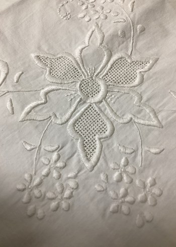 Geleneksel İşlemeli Beyaz kırlent - Görsel 4