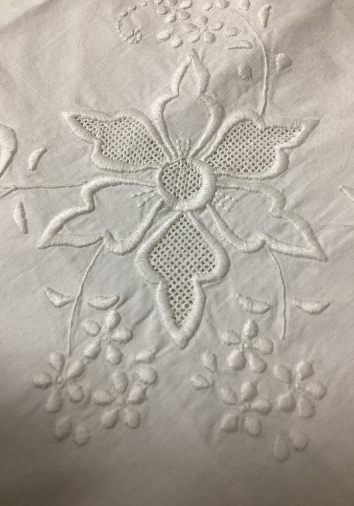 Geleneksel İşlemeli Beyaz kırlent - Görsel 4