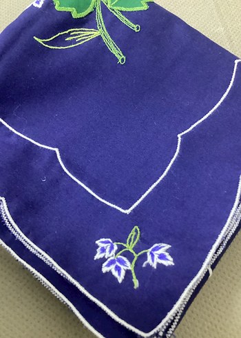 Nakışlı Renkli kare masa örtüsü - Görsel 5