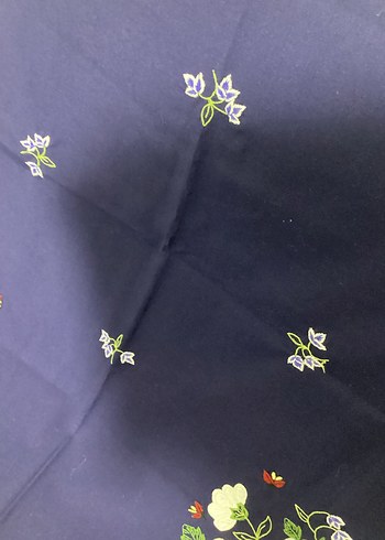 Nakışlı Renkli kare masa örtüsü - Görsel 4