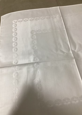 Nakışlı Beyaz Masa Örtüsü - Görsel 2