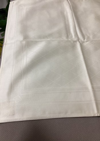 Krem Klasik Masa Örtüsü - Görsel 3