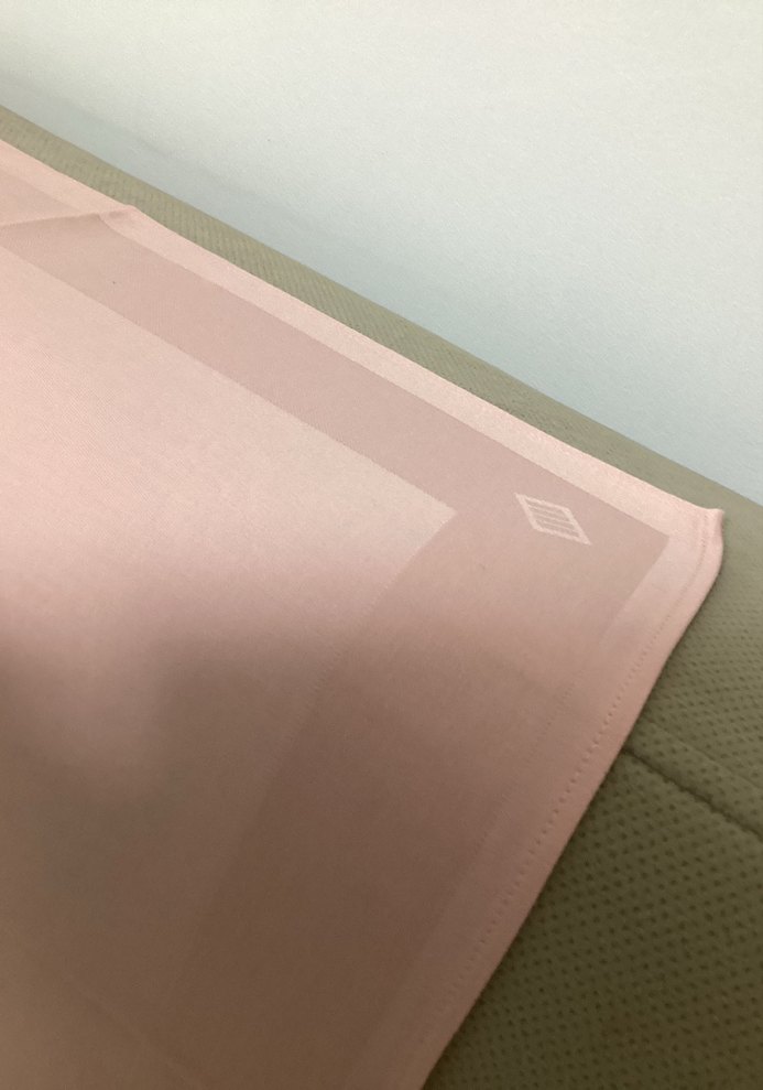 Toz pembe kare kumaş örtüler - Görsel 3