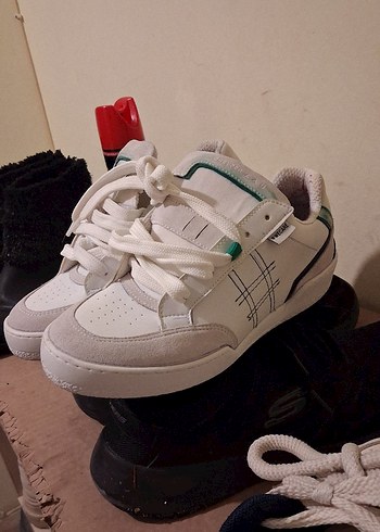 Greyder Sehir Stiline Uygun Beyaz Sneaker
