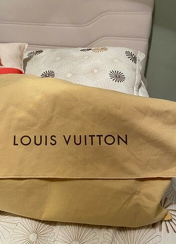  Beden Louis vuitton kadın cantasi