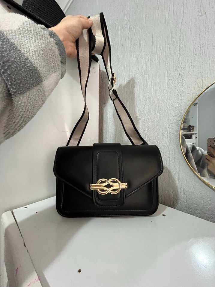 Klasik Siyah Deri Kadın Çanta - Görsel 2