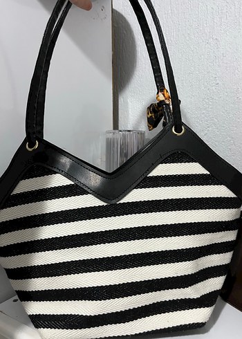 Zebra Desenli Siyah Kadın Omuz Çantası - Görsel 2
