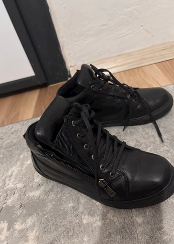 Siyah Kadın Botu - Görsel 4