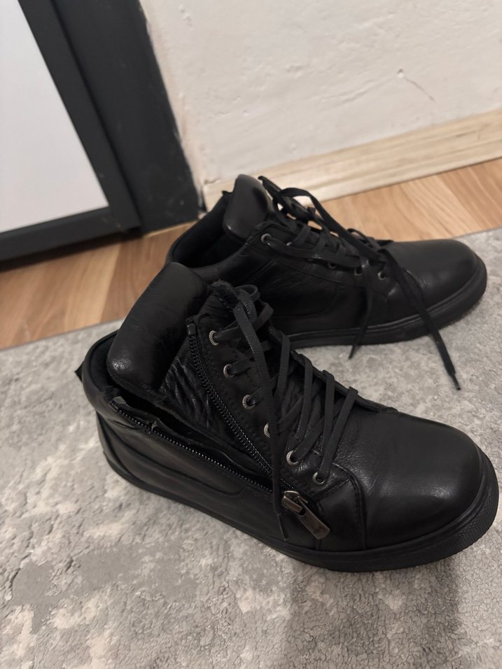 Siyah Kadın Botu - Görsel 4