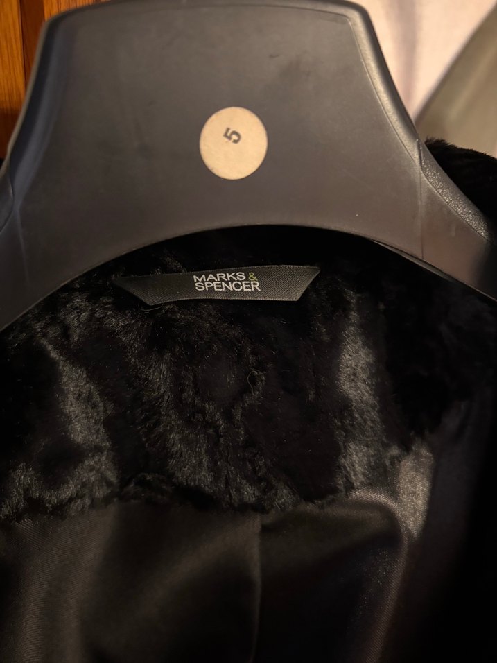 Siyah Uzun Kadın Kürk Kaban - Görsel 4