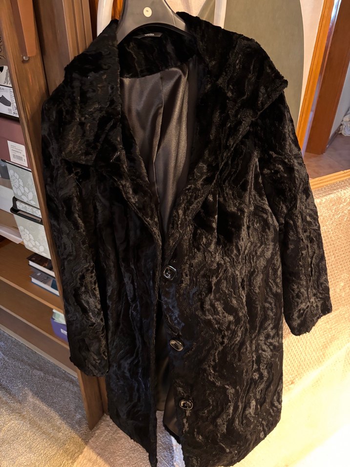 Siyah Uzun Kadın Kürk Kaban - Görsel 3