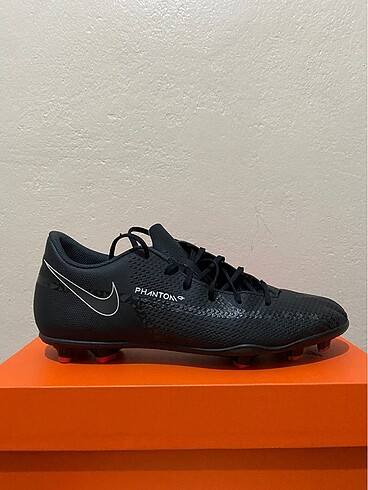 42 Beden siyah Renk Nike krampon