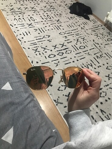 Ray ban