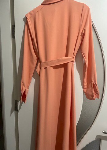 Düğmeli Uzun Nar Çiçeği Kadın Elbise - Görsel 3