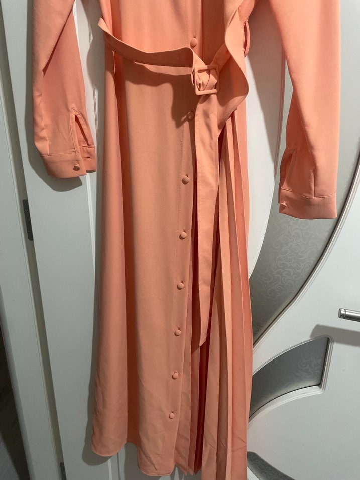 Düğmeli Uzun Nar Çiçeği Kadın Elbise - Görsel 2