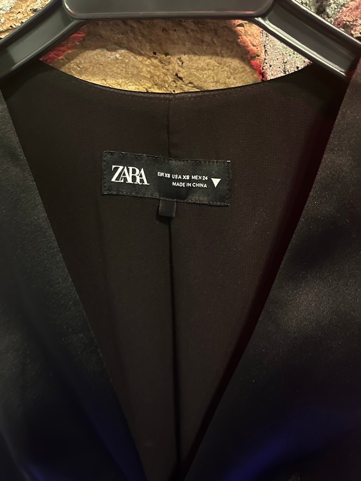 Düğmeli Siyah Erkek V Yaka Kolsuz Ceket - Görsel 2