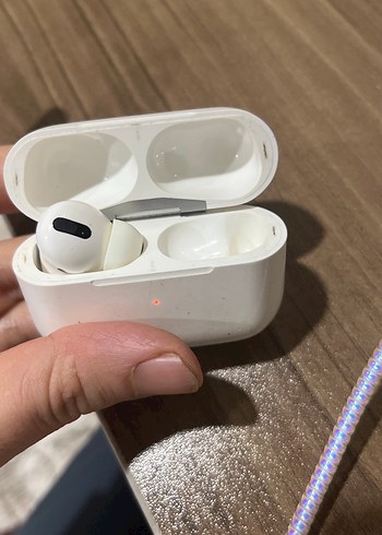 Beyaz Kablosuz Kulaklık Kutusu - Görsel 2