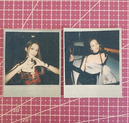 Jisoo Orta Boy Kart