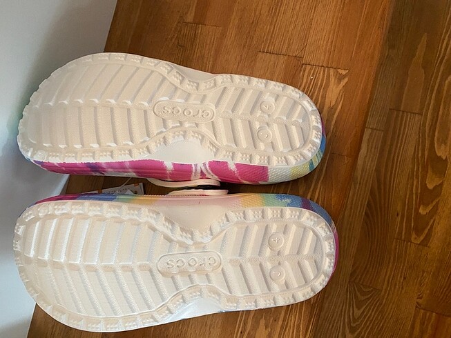 37 Beden Crocs