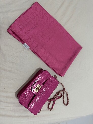 Pembe çanta&şal