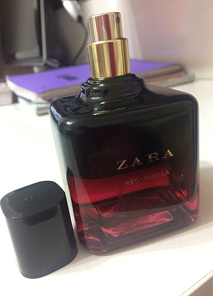 universal Beden Zara red vanilla 100 ml elimle de gösterdim yarısına kadar duruy
