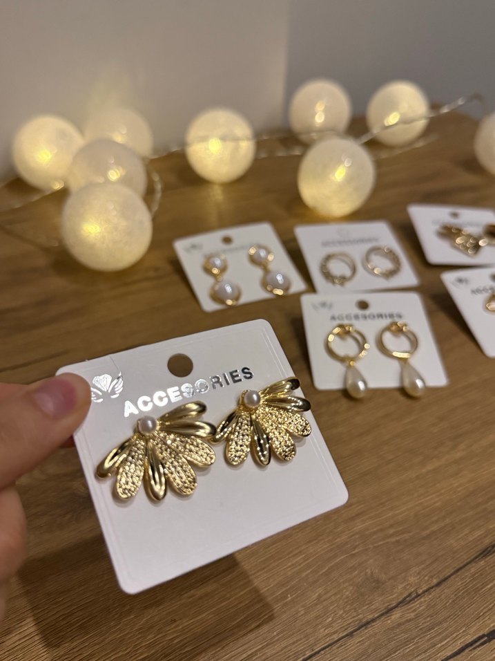 Altın Renk Mini Boncuklu Bohem Küpeler - Görsel 3