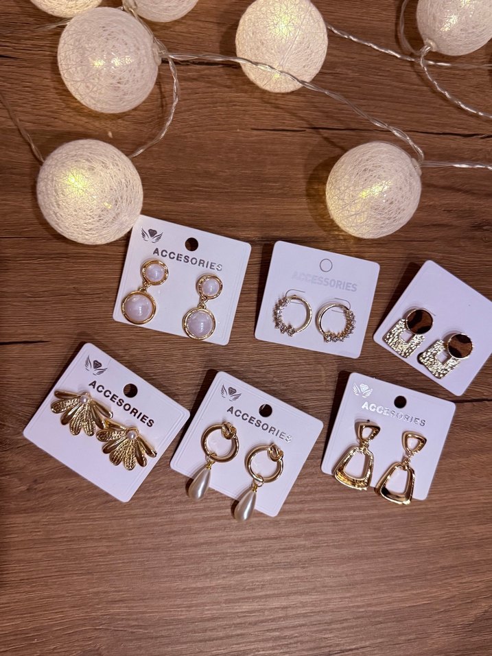 Altın Renk Mini Boncuklu Kadın Küpeler - Görsel 2