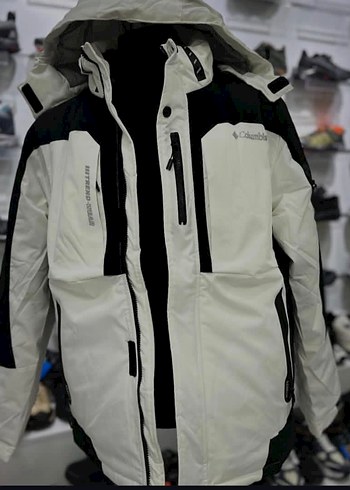 Kapüşonlu Beyaz ve Siyah Spor Mont - Görsel 5