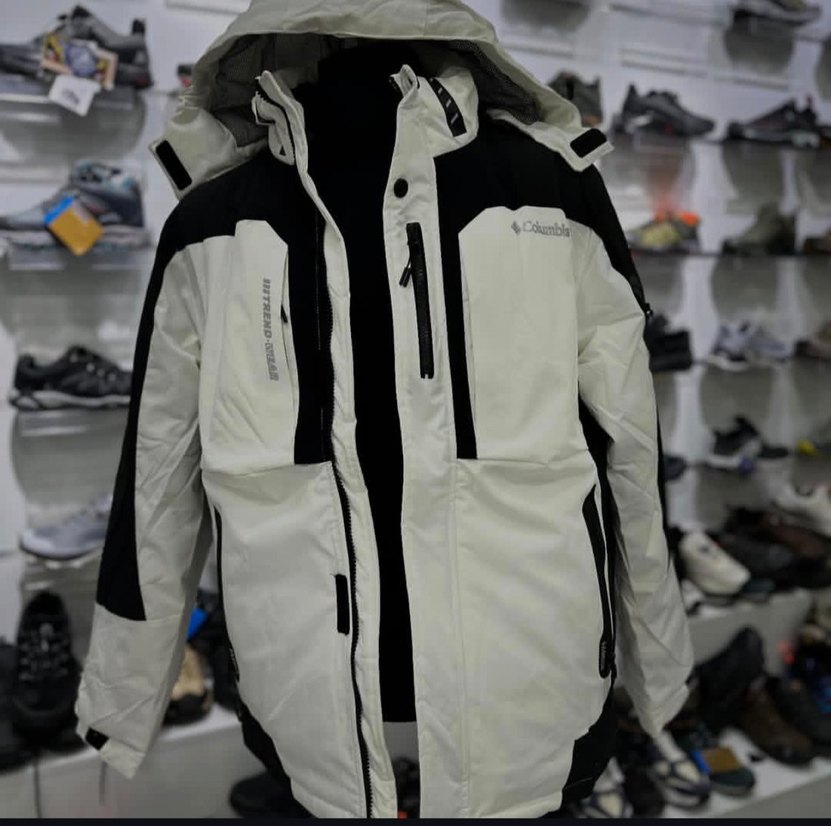 Kapüşonlu Beyaz ve Siyah Spor Mont - Görsel 5