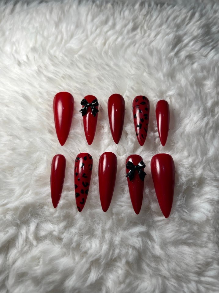 Kırmızı takma tırnak - Görsel 2