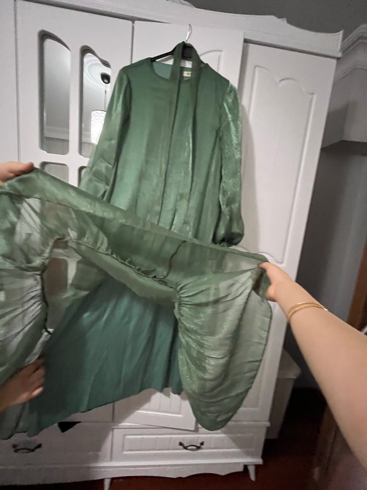 Parlak Yeşil Uzun Drapeli Kadın Abiye Elbise - Görsel 2