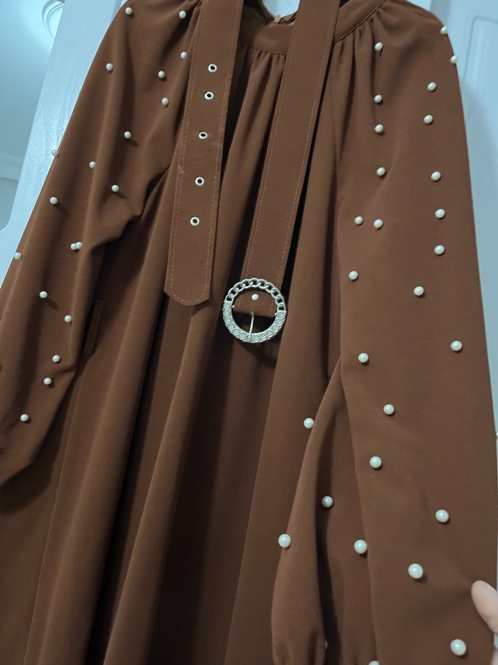 V Yaka Düğmeli Kahverengi Hamile Bluzu - Görsel 2