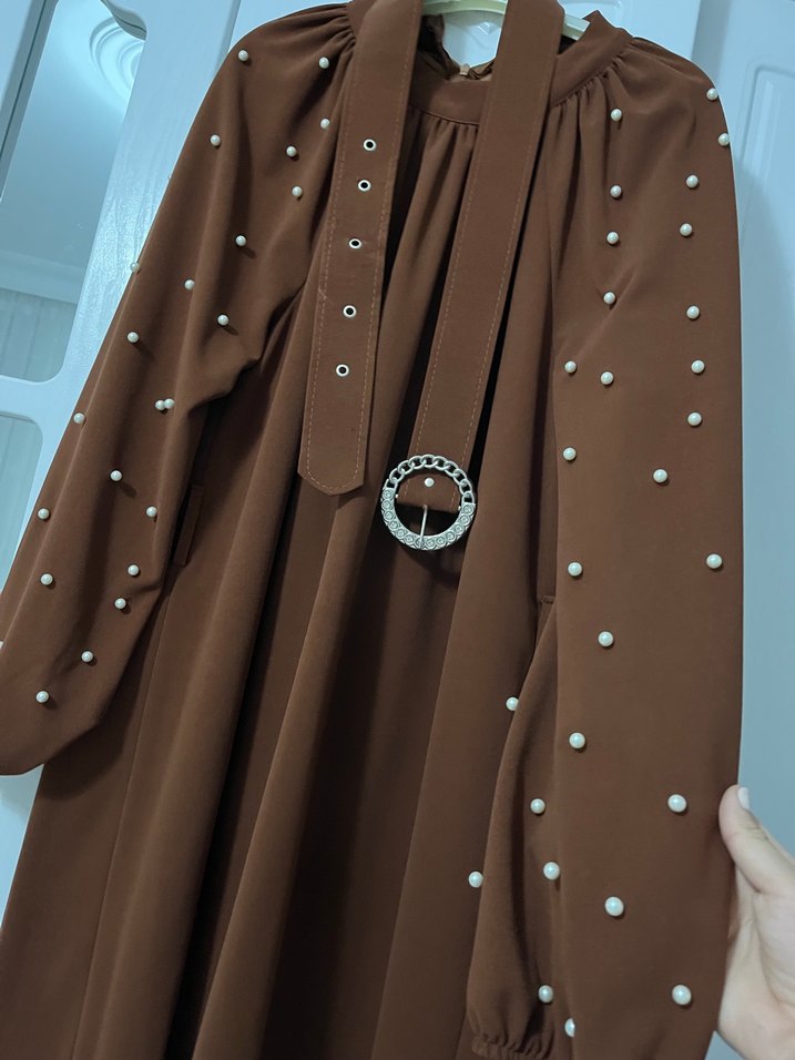 V Yaka Düğmeli Kahverengi Hamile Bluzu - Görsel 3