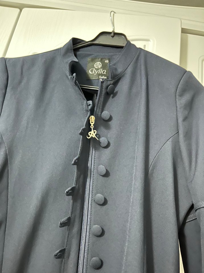 Düğmeli Siyah Kadın Uzun ferace - Görsel 5