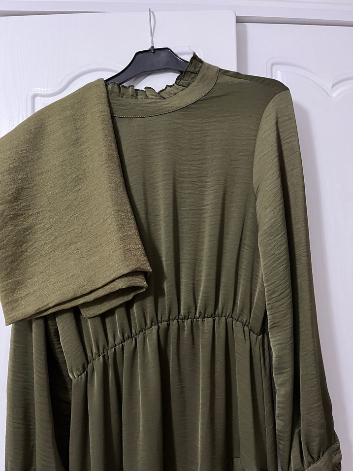 Kadın Haki Uzun saten detaylı  Elbise - Görsel 2