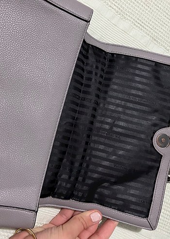 Gri Zincir Detaylı Kadın El Zinciri - Görsel 4