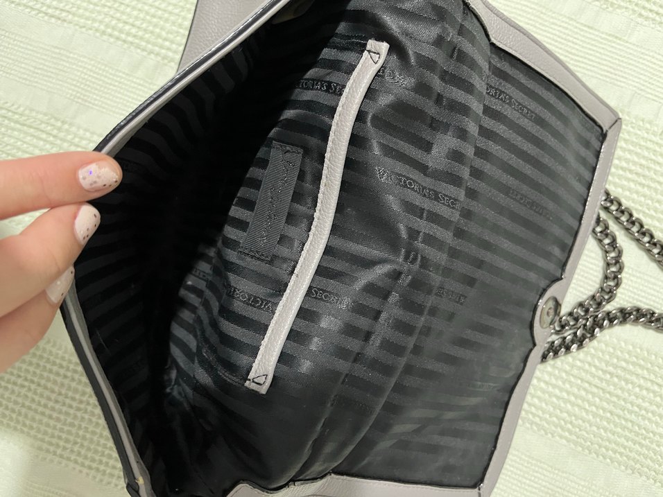 Gri Zincir Detaylı Kadın El Zinciri - Görsel 2