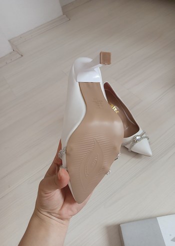 39 Beden Diger Beyaz Stiletto Zincir Detaylı Kadın Abiye Ayakkabı
