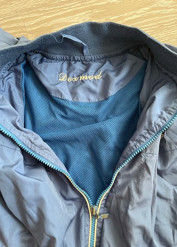 Mavi Fermuarlı İnce Yağmurluk - Görsel 2