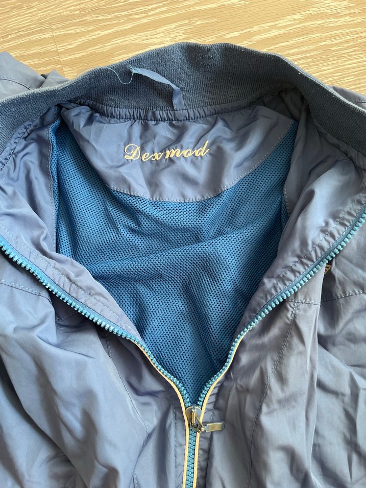 Mavi Fermuarlı İnce Yağmurluk - Görsel 2