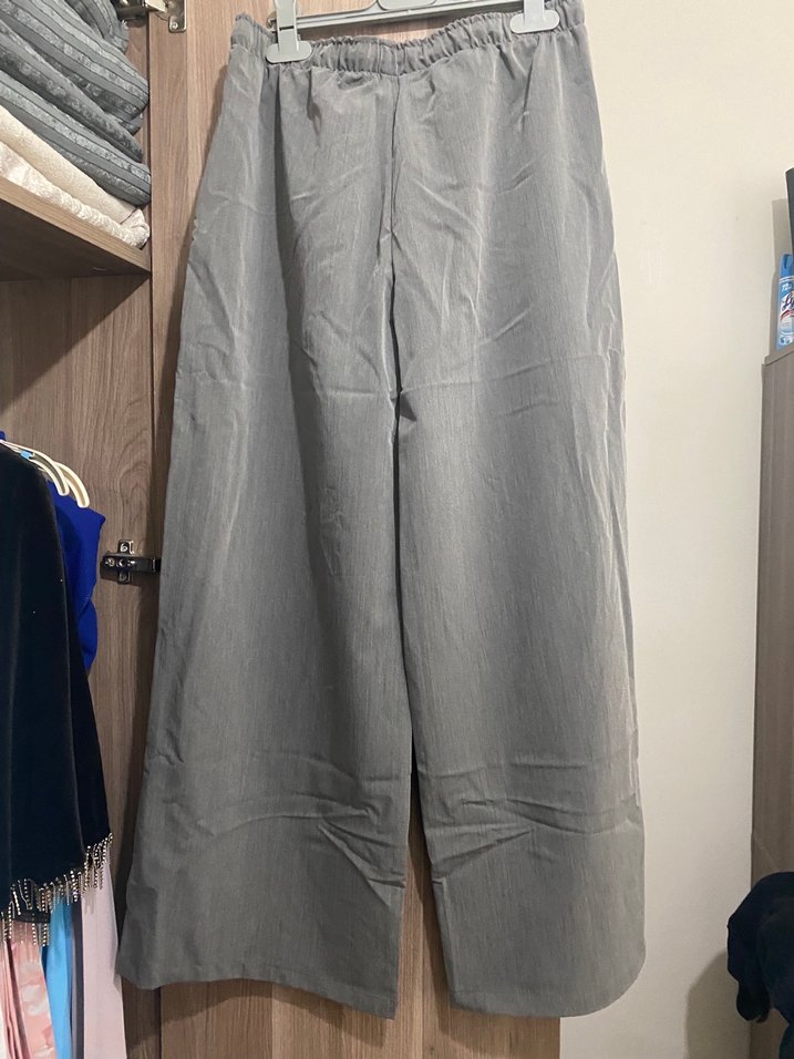 Gri Bol Kesim Kadın Pantolon - Görsel 3