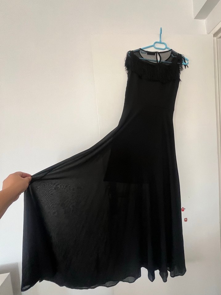 Siyah Fırfırlı Uzun Kolsuz Elbise - Görsel 5